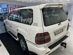 تۆیۆتا لاند کروزەر